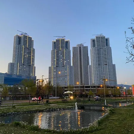 Skyline Retreat At Sky Towers With And Fitness Access Skopje